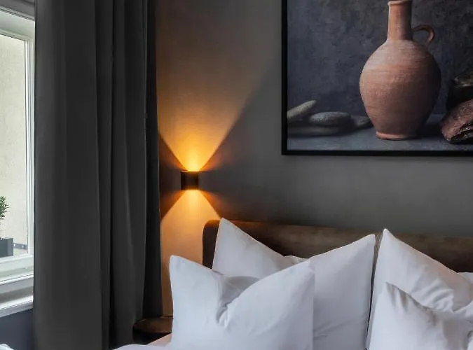 The Viaduct - & 4* Praga