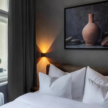 The Viaduct - & 4* Prag