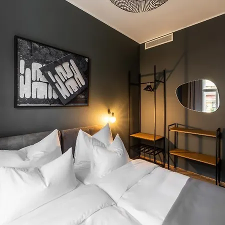 The Viaduct - & Otel Prag