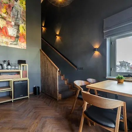 The Viaduct - & 4* Prag