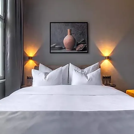 The Viaduct - & 4* Praga