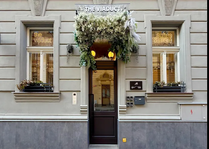 The Viaduct - & 4*